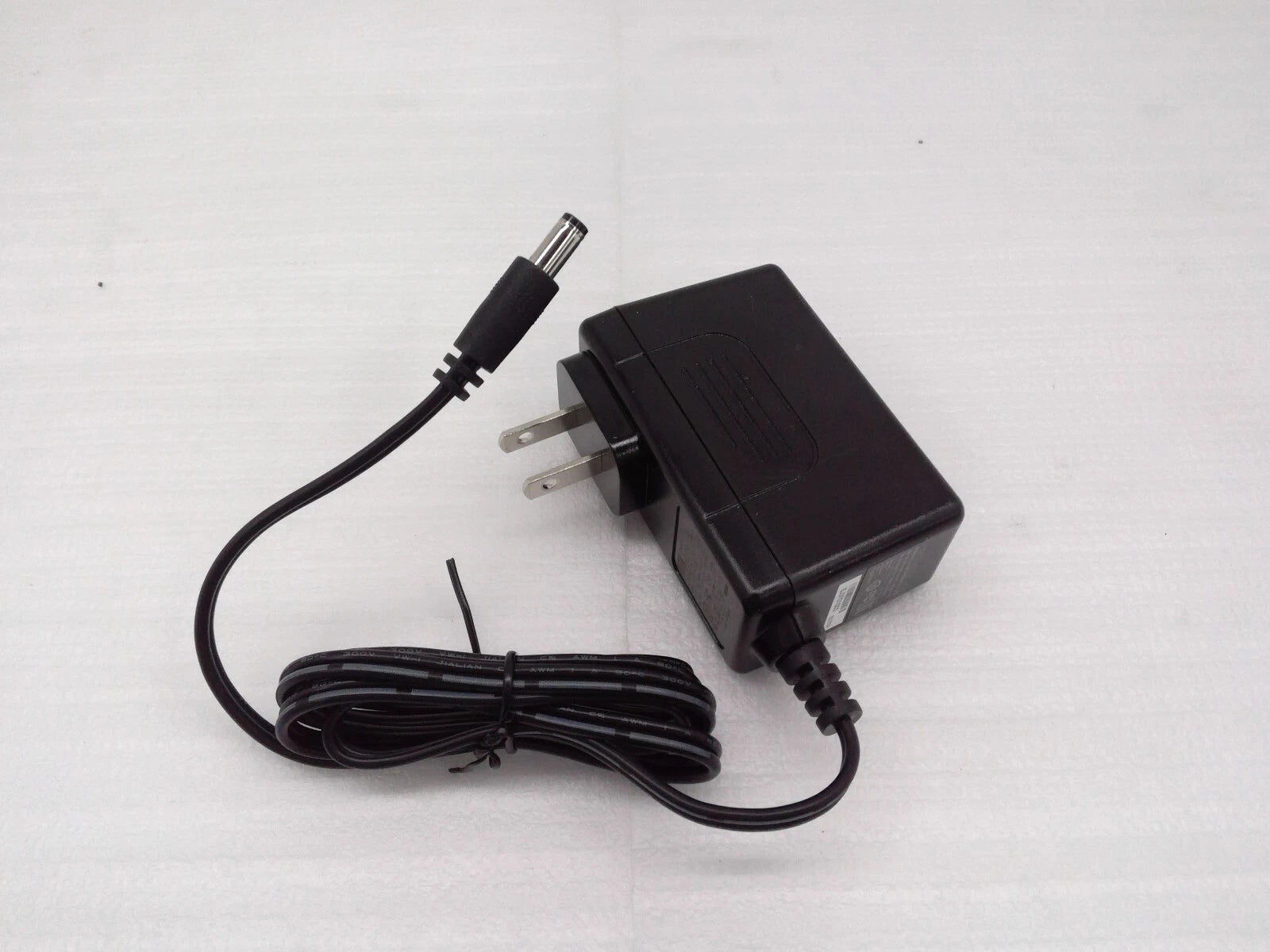 New OEM Mean Well SGA25U07-P1J AC Adapter 7.5V 2.93A 22W Power Supply 5.5x2.5 mm