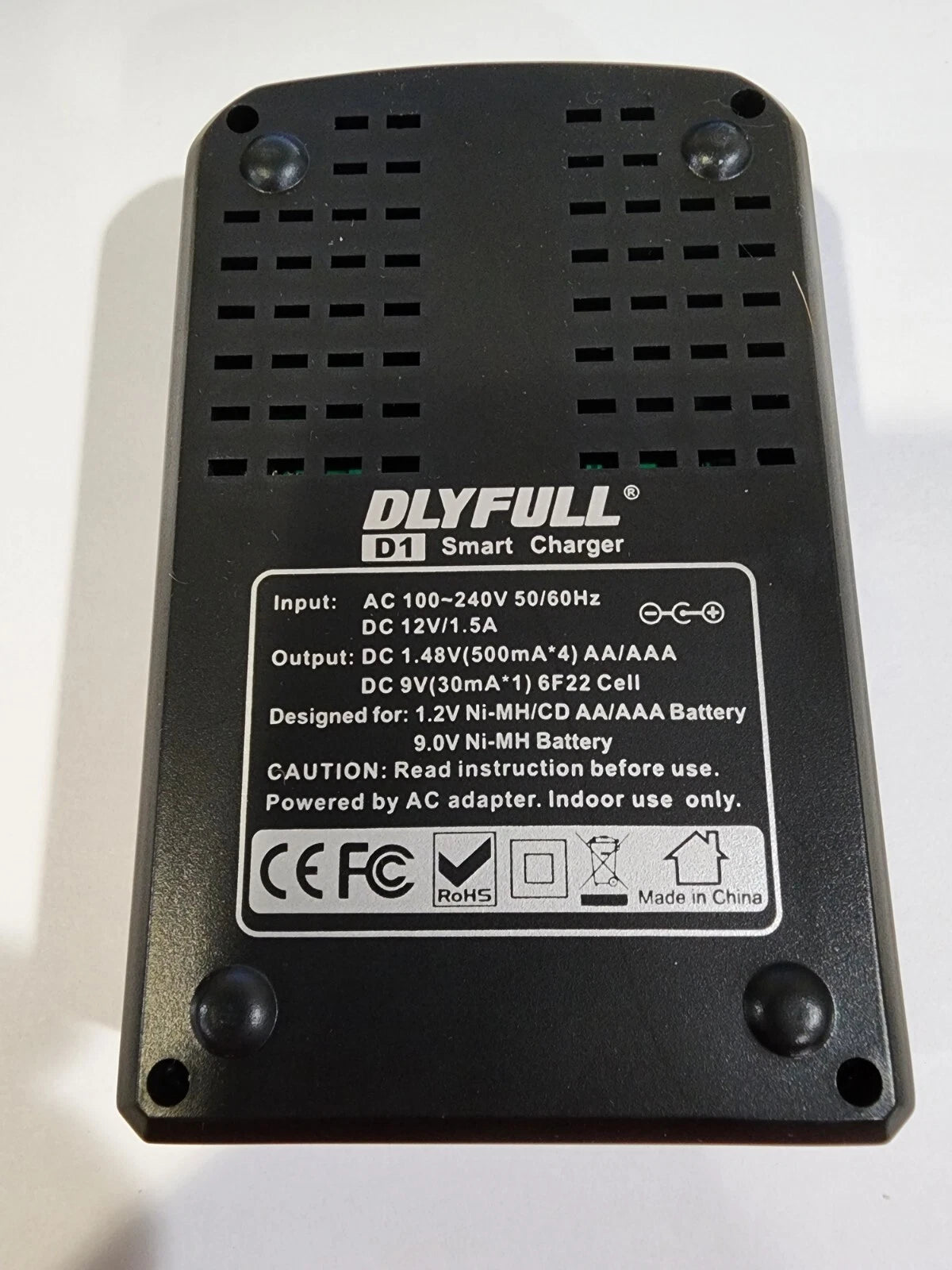New 110~240v Smart Charger/Tester with 4 EBL AA 1.2v batteries Ni-MH 2800mAh