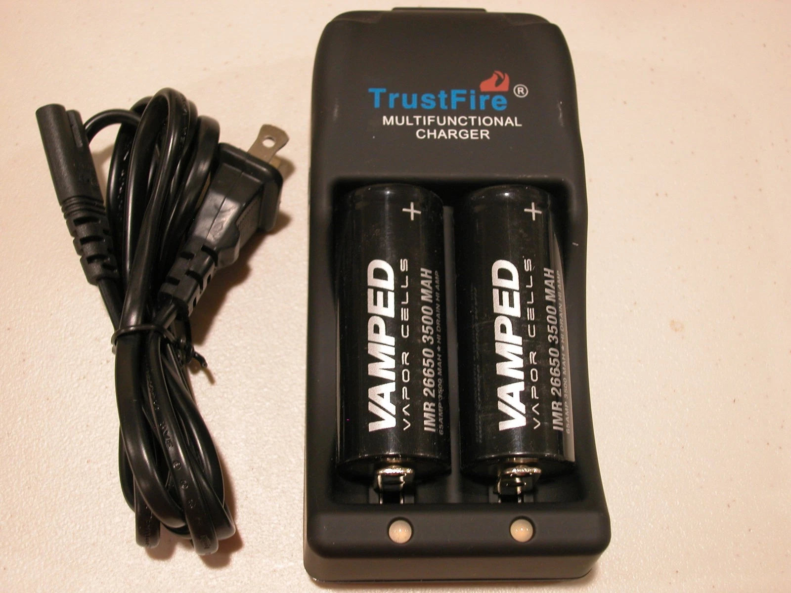 2 VAMPED IMR 26650 65A HIGH DRAIN RECHARGEABLE BATTERY 3.7v w/ TR-006 CHARGER