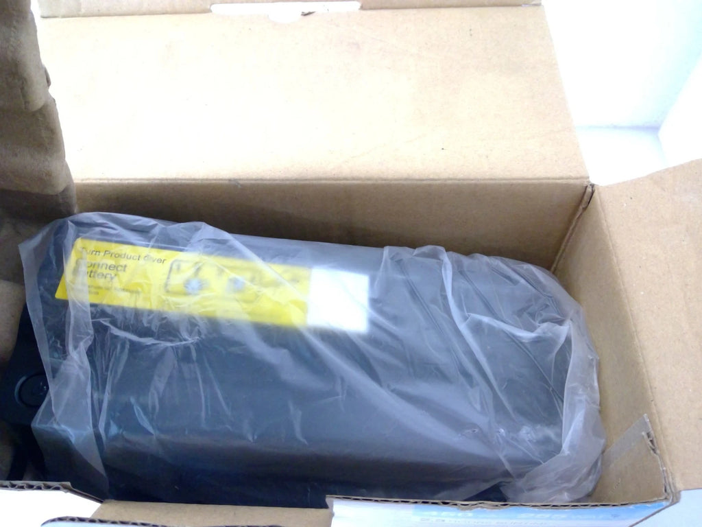OPEN BOX APC BN450M Back-UPS 450VA/255W Battery Backup Surge Protector