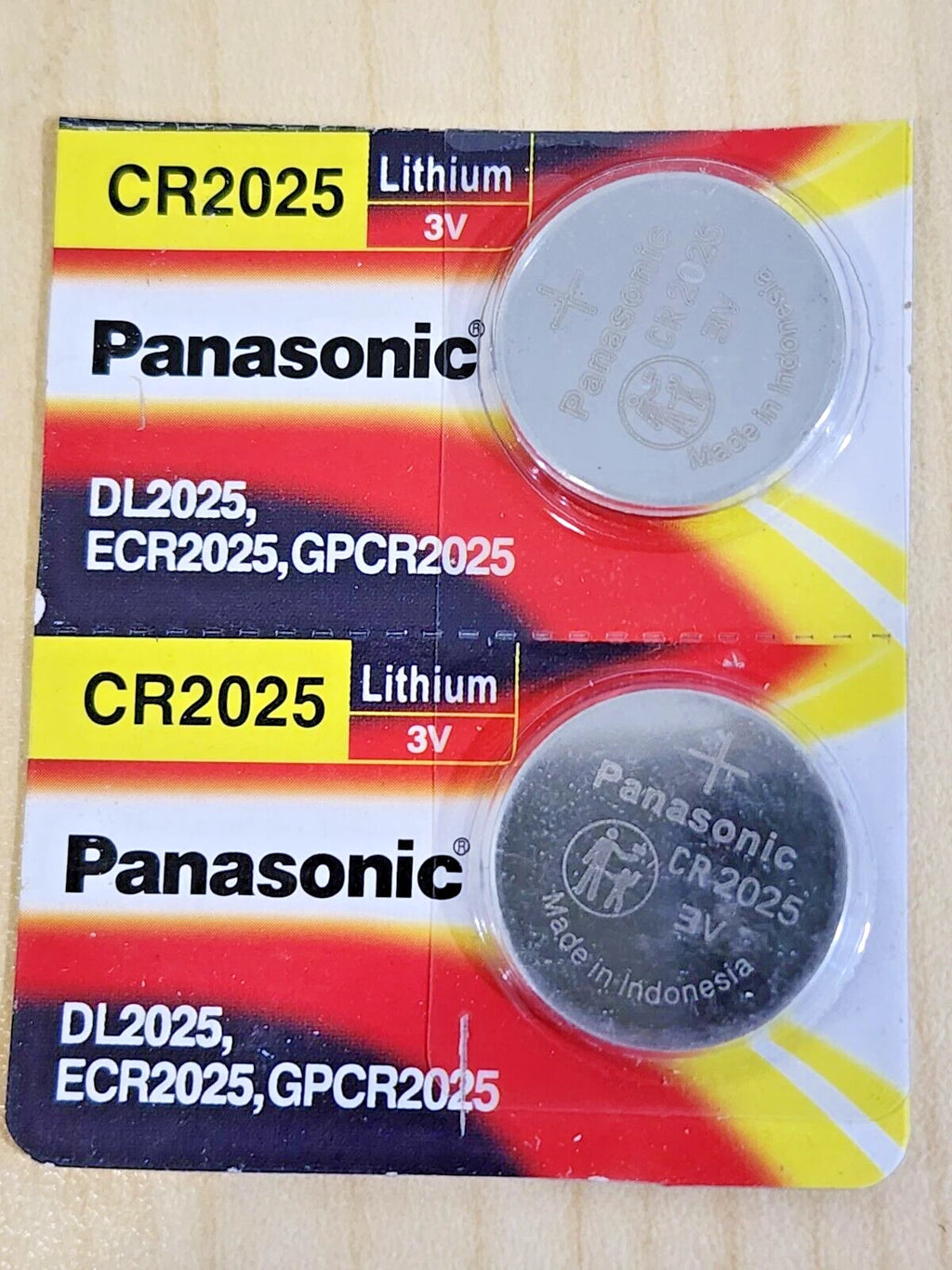 2 pc carded CR2025 DL2025 ECR2025 3v Lithium Battery Expire 2033