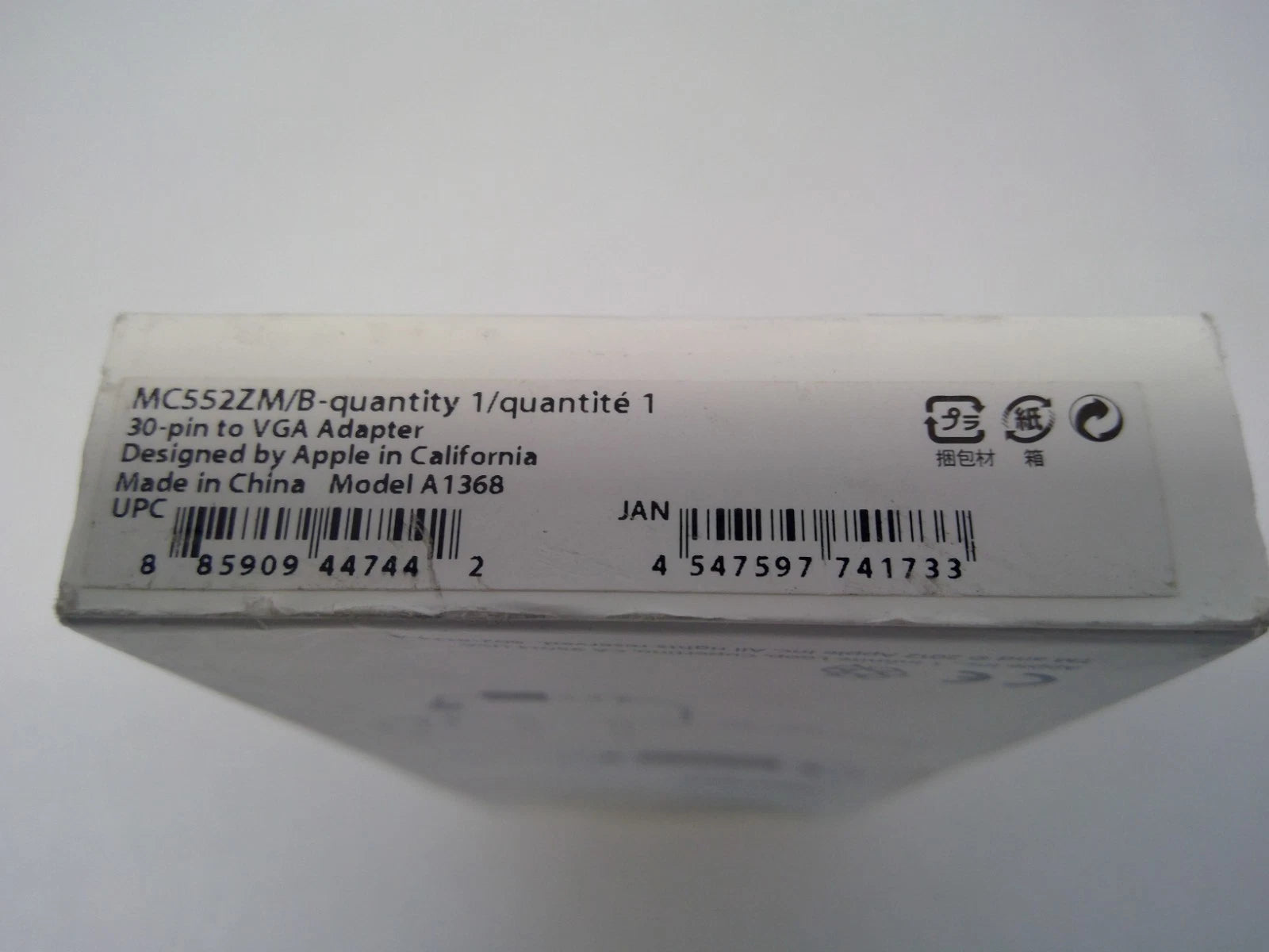NEW Apple A1368 VGA Adapter for iPad iPhone and iPod Touch (30-pin to VGA) *Read