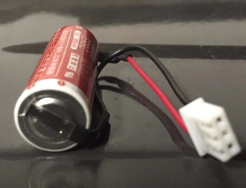Brand New Maxell ER6C 3.6V 1800mAh Lithium Thionyl Chloride Battery with Plug
