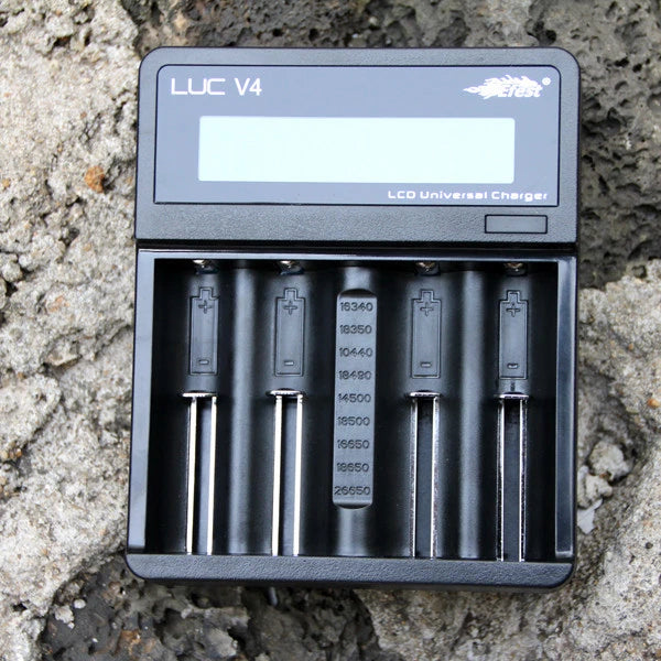 Efest LUC V4 LCD Universal 4 Bay Battery Charger + Adapter And Car Cable