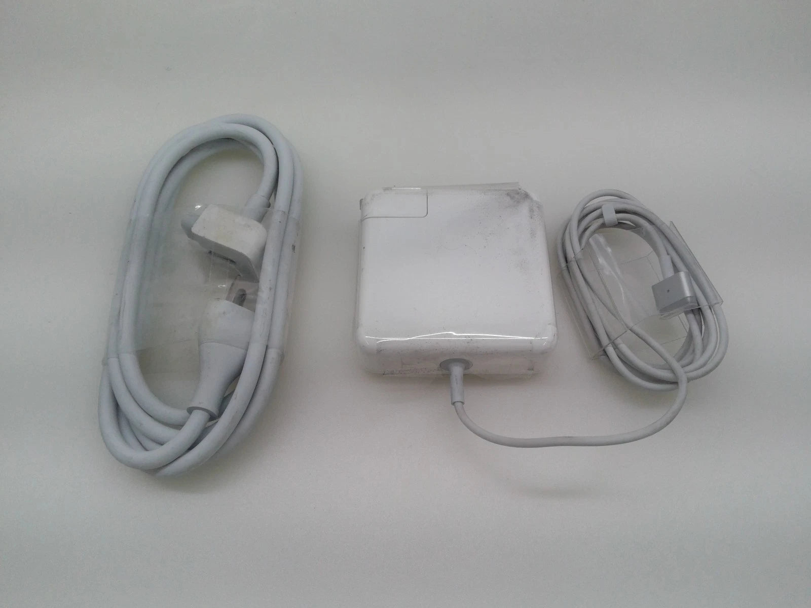 GENUINE APPLE A1424 MACBOOK PRO RETINA MAGSAFE 2 85W AC POWER ADAPTER