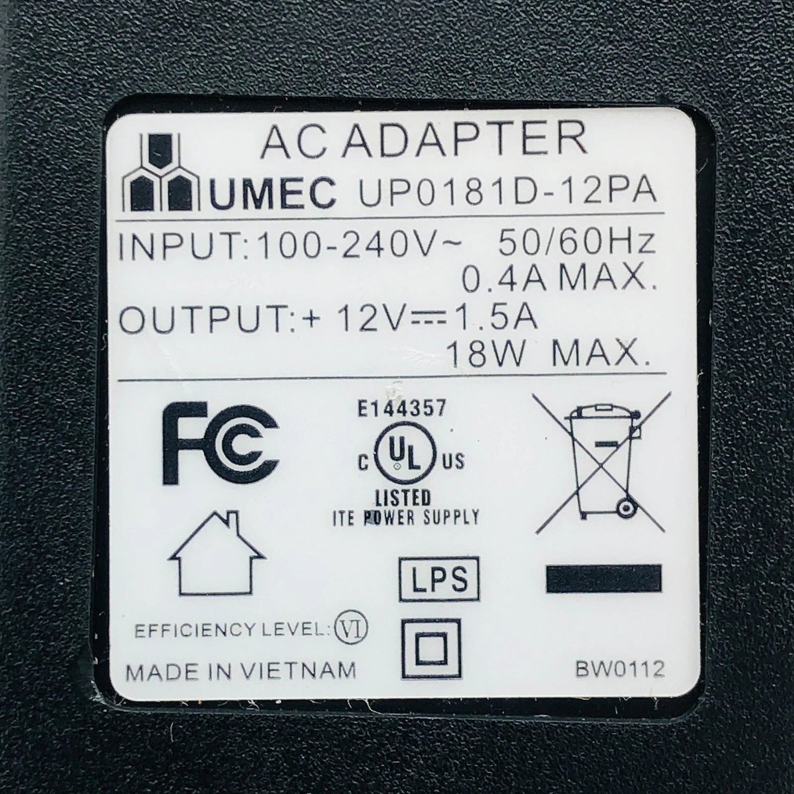 NEW Genuine Umec UP0181D-12PA 12V 1.5A 18W AC Adapter Power Supply OEM