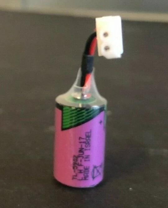 Brand New Tadiran TL-5902 3.6V "1/2 AA" 1200mah Lithium Battery W/ Plug