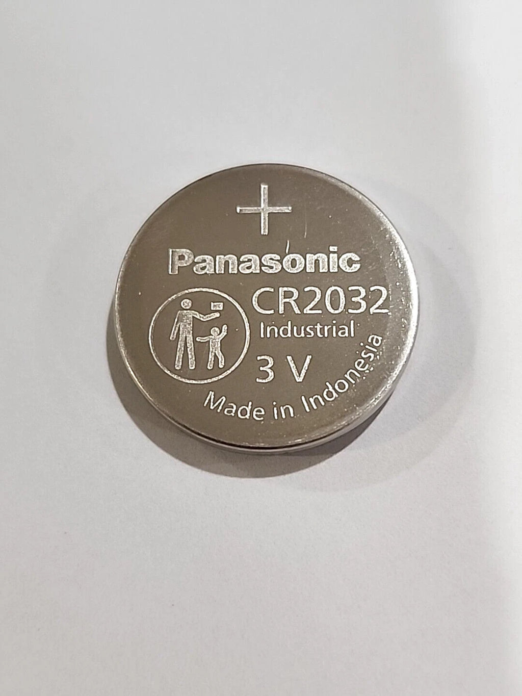 200 pc BULK PANASONIC CR2032 ECR 2032 3v Lithium Battery sold in trays EXP. 2032