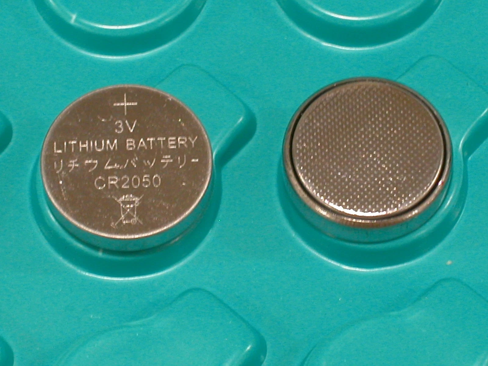 10 NEW BULK CR2050 2050 3v LITHIUM BATTERY (TEN BATTERIES)