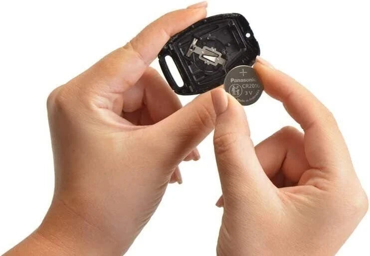 Panasonic CR2032 3.0 Volt Long Lasting Lithium Coin Cell Batteries in Child...