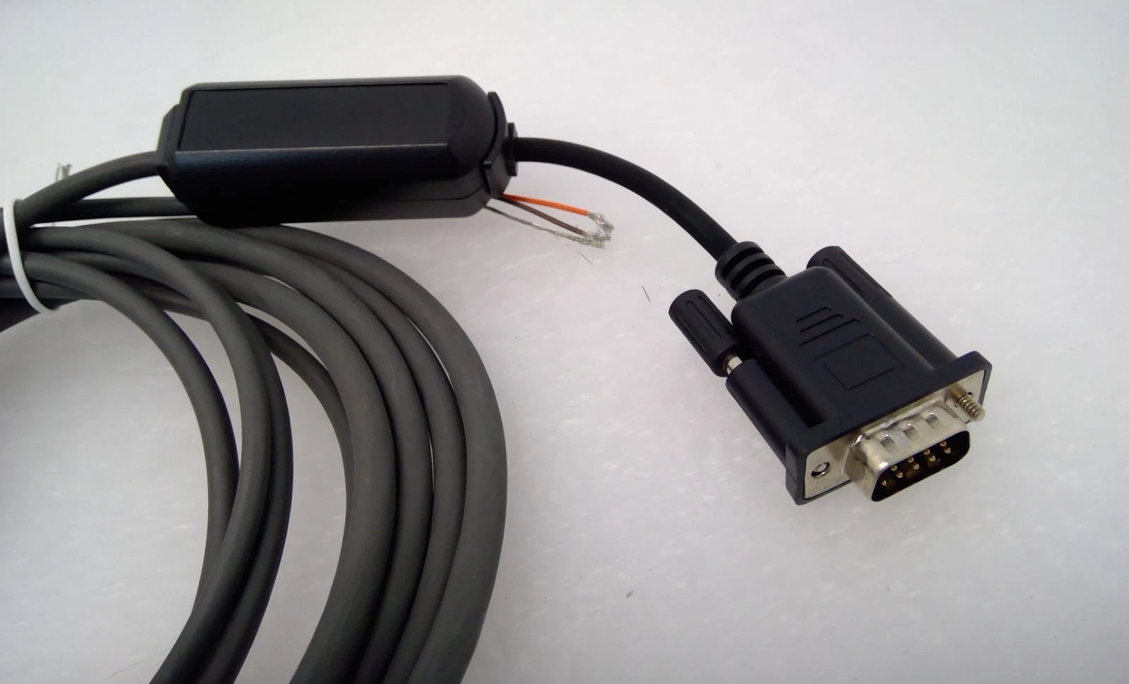 Zebra CBA-R13-S09EAR RS232 Serial Cable 9ft Straight for Wincor Nixdorf Beetle