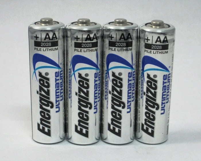 Energizer Ultimate Lithium AA L91 Batteries Expires 2036 x 4 + Free Holder