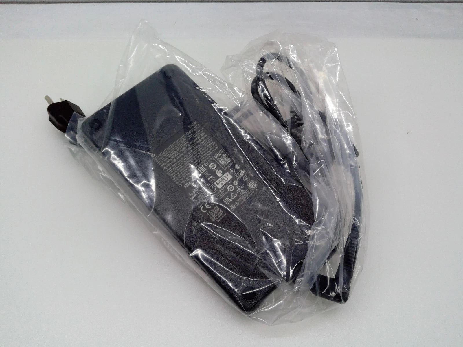 New Genuine HP 230W 19.5V 11.8A HSTNN-DA25 AC Adapter W/ Cord 7.5 X 5.0mm Slim