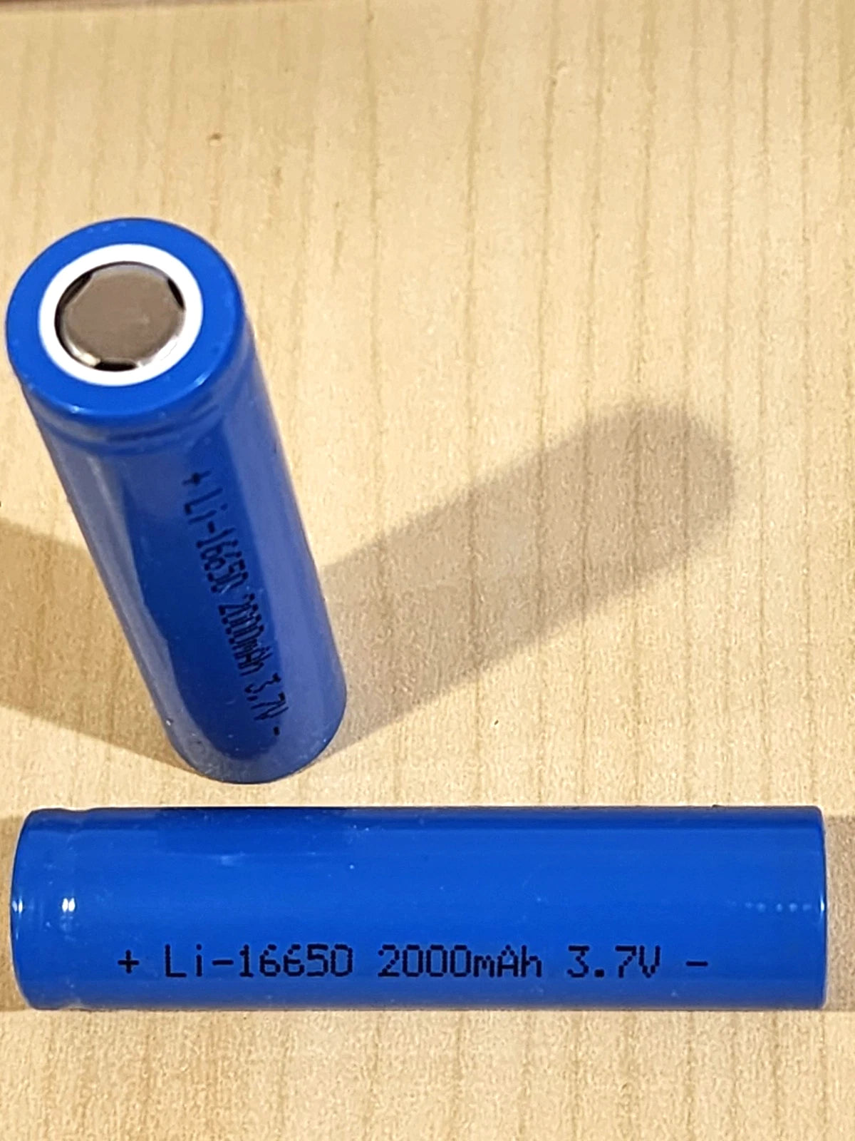 2 pc blue 16650 Rechargeable BATTERY 3.7v 2000mAh Li-ion Flat top New