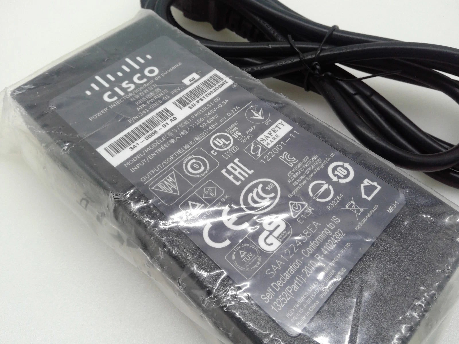 Cisco 341-0556-01 REV.: A0 Power Injector Model: FA015LS1-00 Input: 100-240V 48V