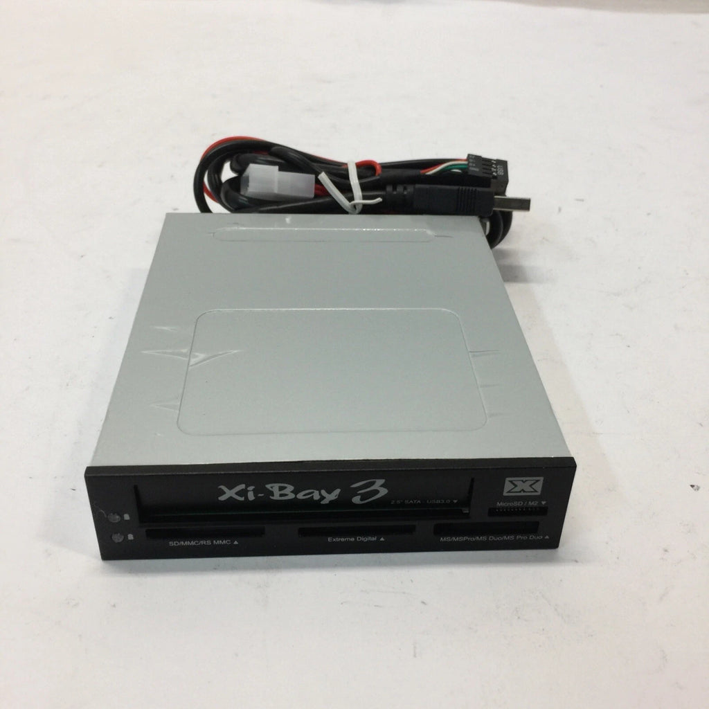 XIGMATEK Xi-Bay 3 USB3.0/2.0 Multi-Memory Card Reader With 2.5" HDD Dock