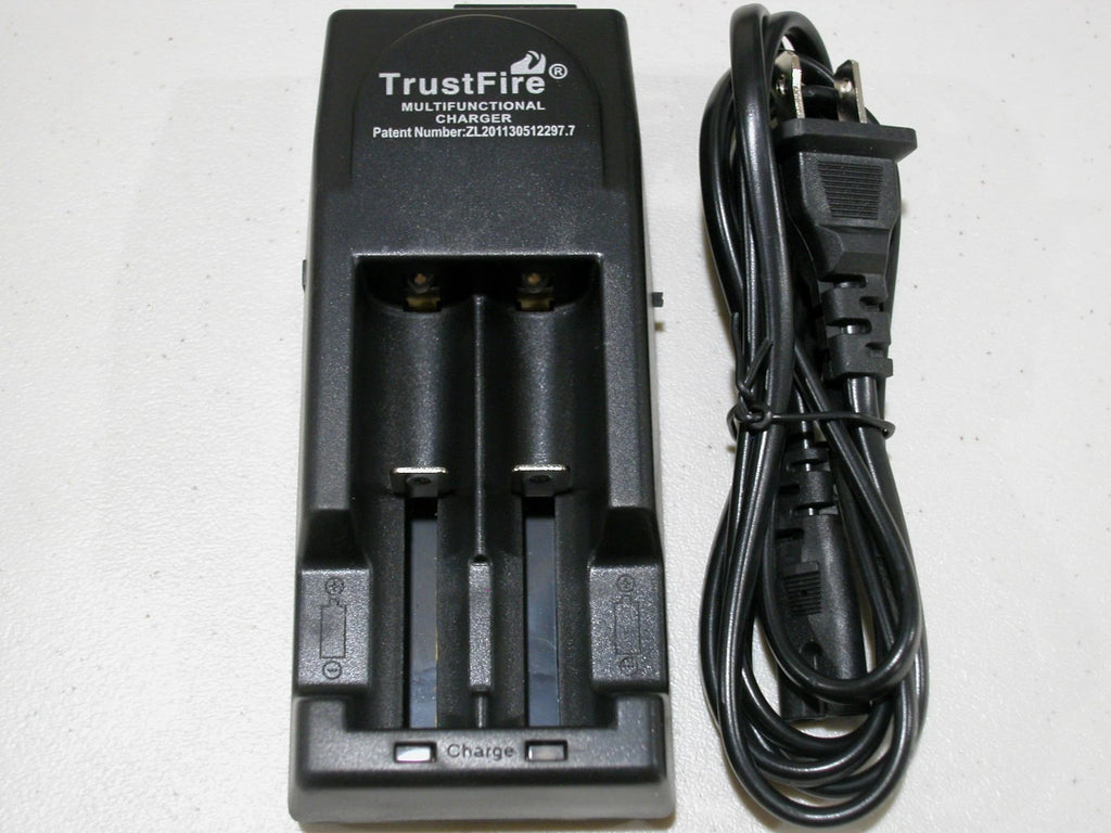 TR-001 TrustFire battery charger 18650 18500 14500 16340 CR123 3.0 or 3.7 volts