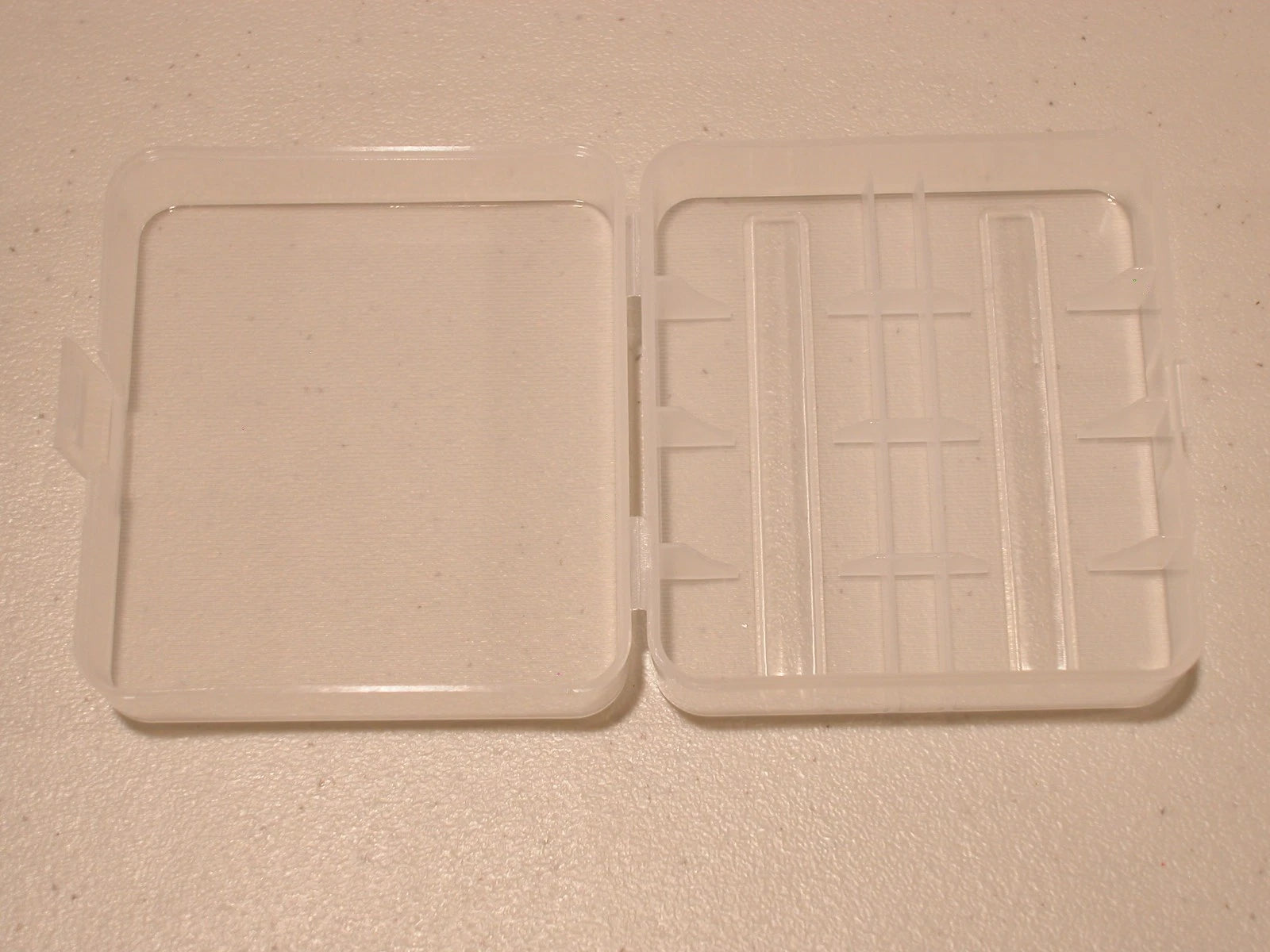 Choice of 1 colored Hard Plastic Case Holder Storage Box For 2 x 26650 Battery