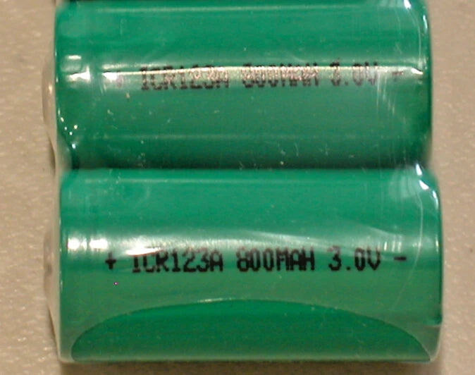 2 x CR123A BATTERY 3v RECHARGEABLE Li-ion ICR123A 800mAh CR123A 3.0 volt