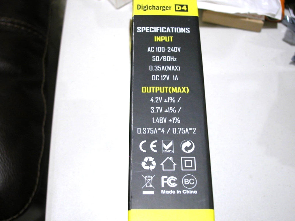 Genuine Nitecore D4 Digi charger w/ 4 Panasonic Flashlight NCR B batteries w/PCB