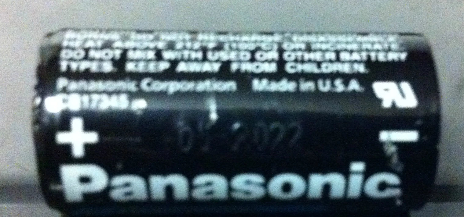 New "2" Panasonic CR123A 3V Battery 5816 5815 5800PIR-RES 5853 5890PI 5808W3
