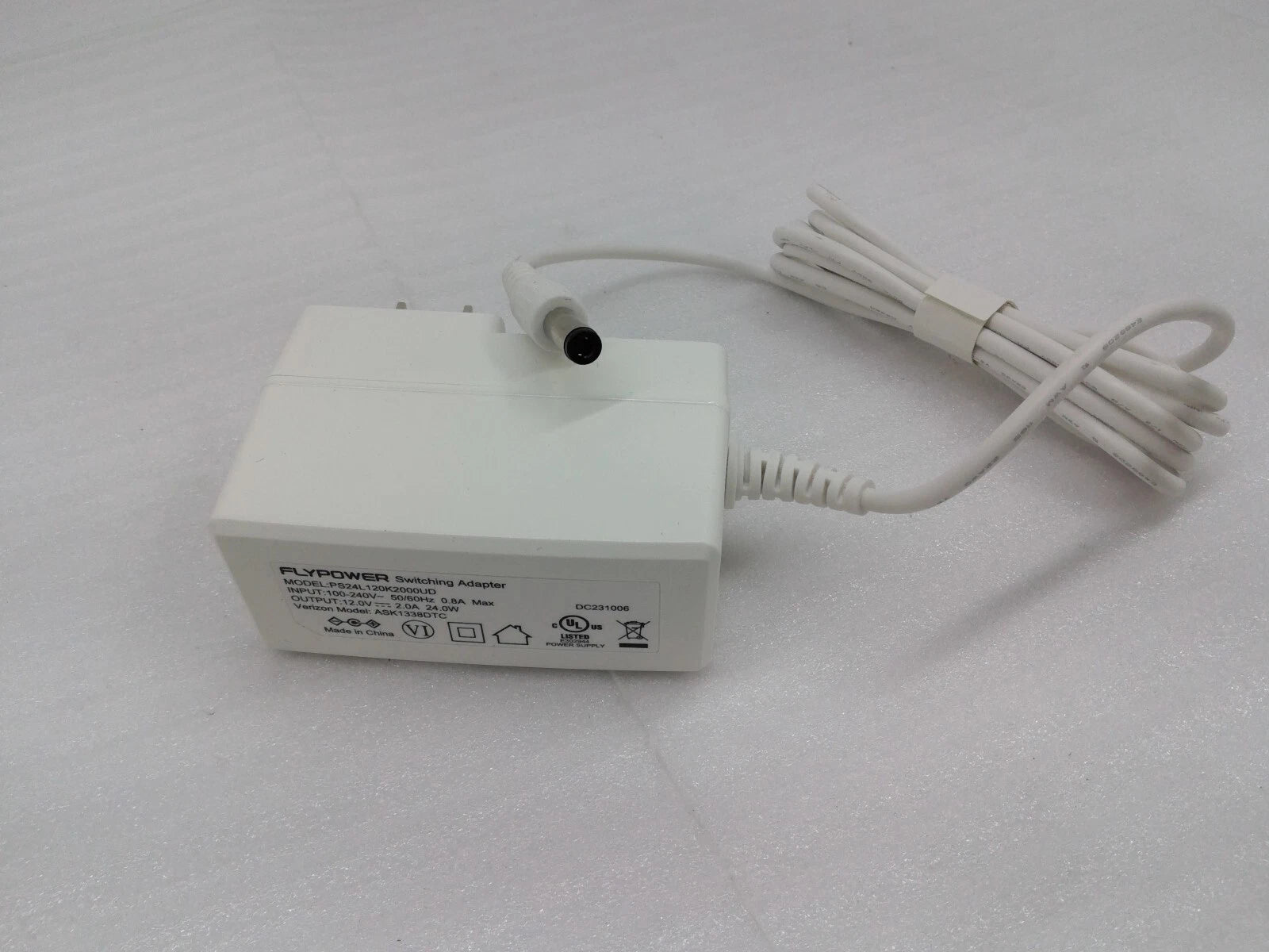 New Flypower AC Adapter Power Supply Model PS24L120K2000UD 12V 2A 24W