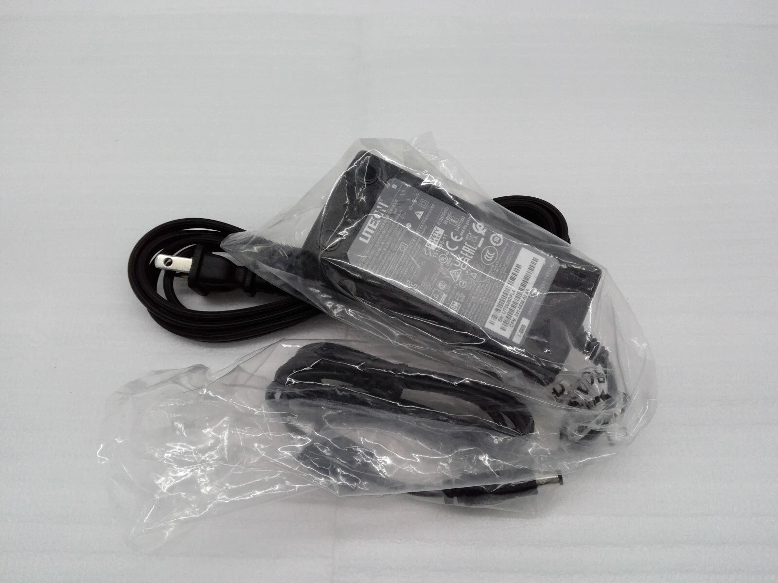 NEW LITEON PA-1220-1SA2 341-0536-02 AC Adapter Power Supply Charger 5V 4.4A