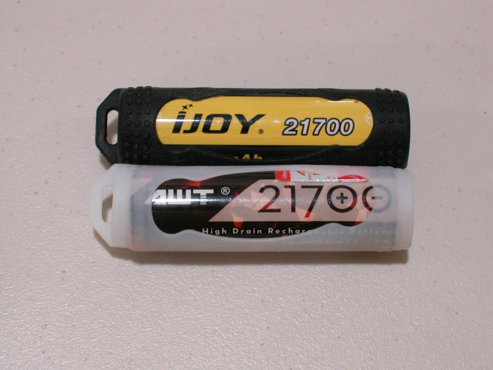1 x SILICONE PLASTIC STORAGE PROTECTIVE CASE HOLDER 20700 21700 BATTERY CLEAR