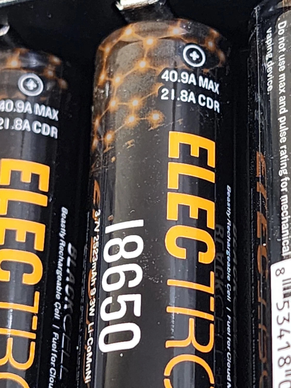4 Blackcell HIGH DRAIN 40.9a max 2523 mAh 3.7v BATTERY with NITECORE i4 CHARGER