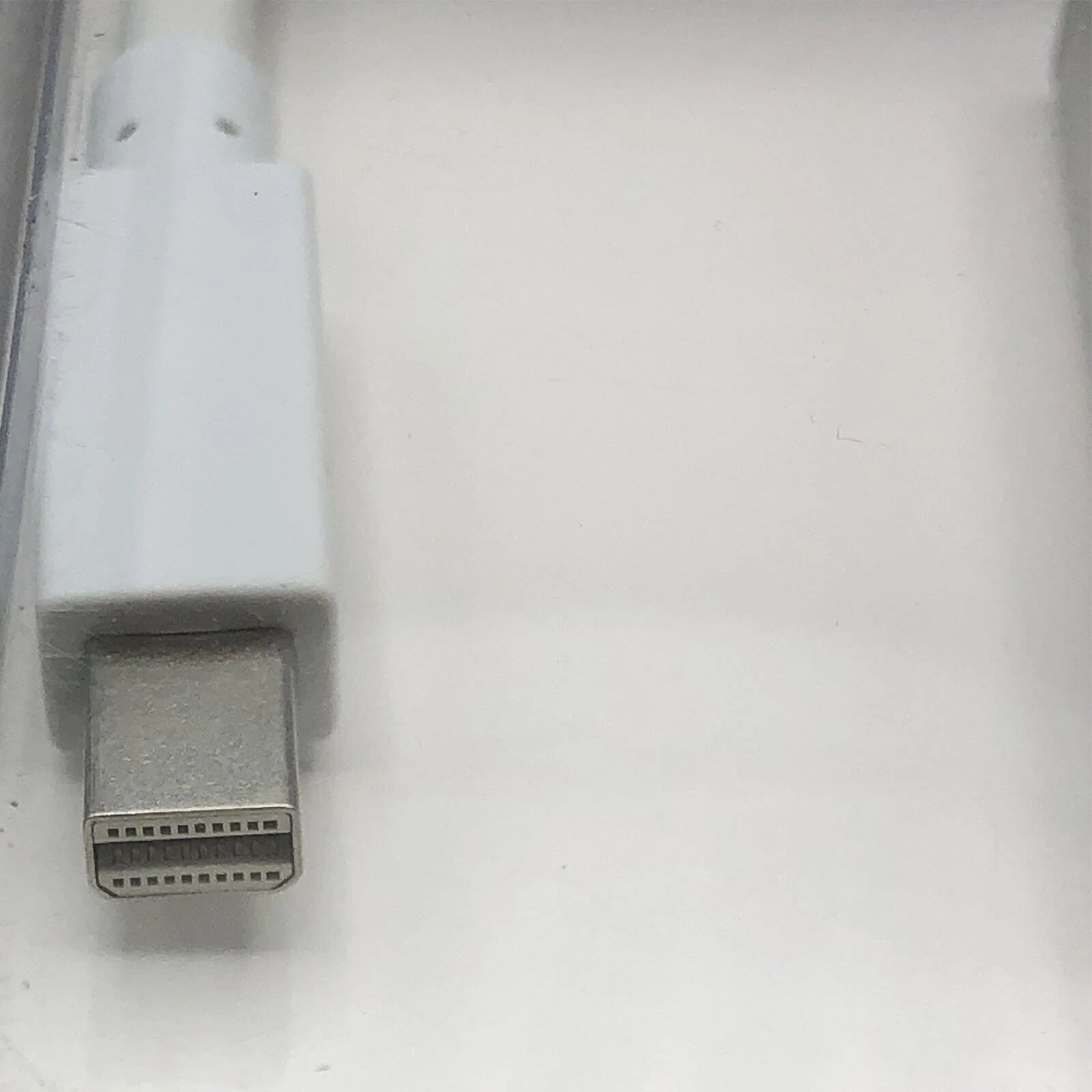 New Monoprice 9426 Mini DisplayPort Thunderbolt to HDMI Cable with Audio Support