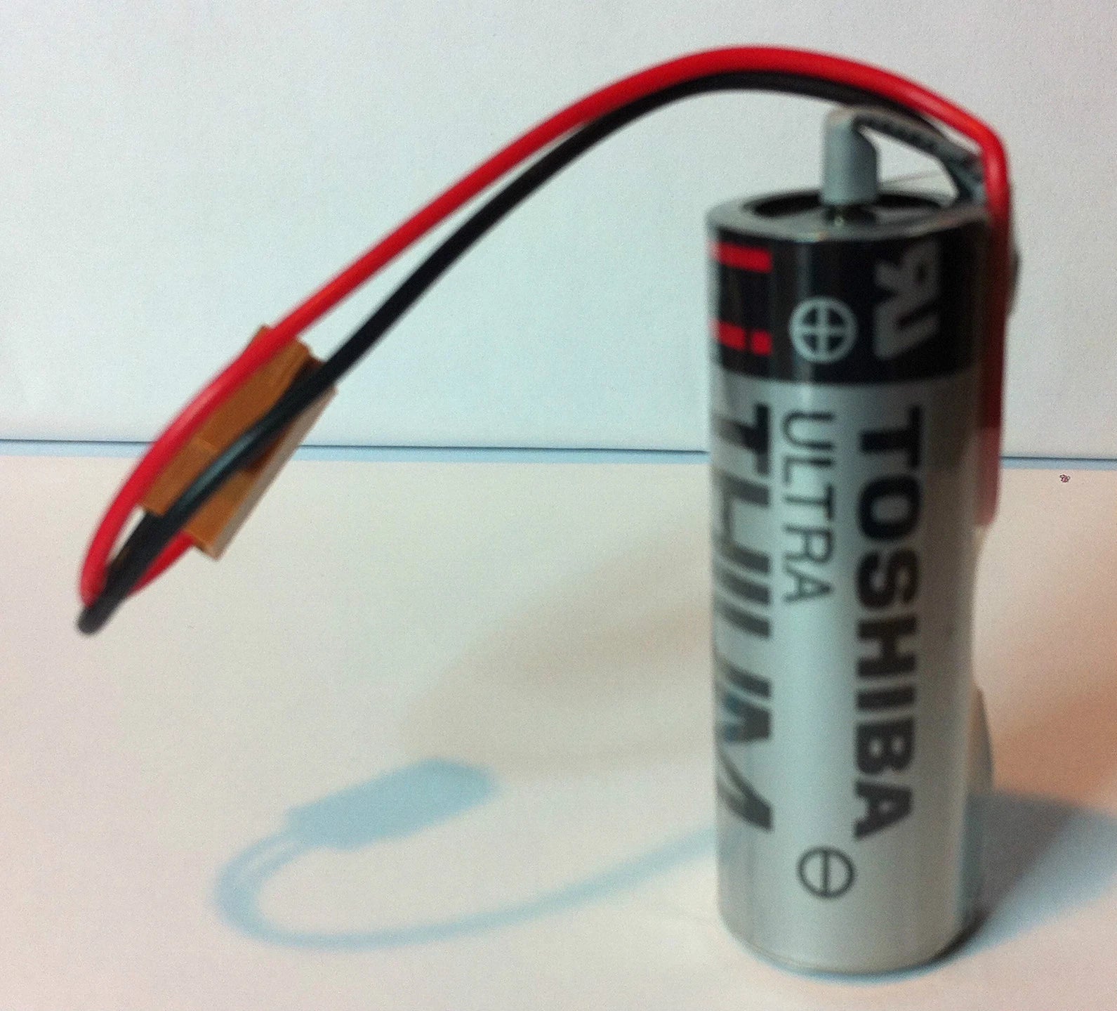 Brand New CS1W-BAT01 Toshiba ER17500V 3.6V 2700mAh PLC Battery w/ Plug