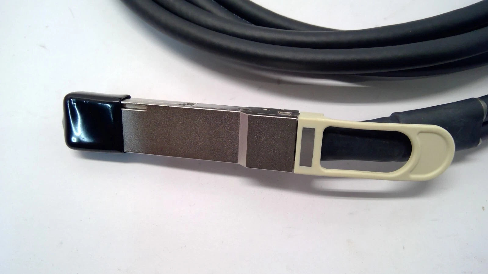TE Connectivity 2323767-3 400G QSFP-DD 28AWG 2-8PR 2.0M DAC Cable