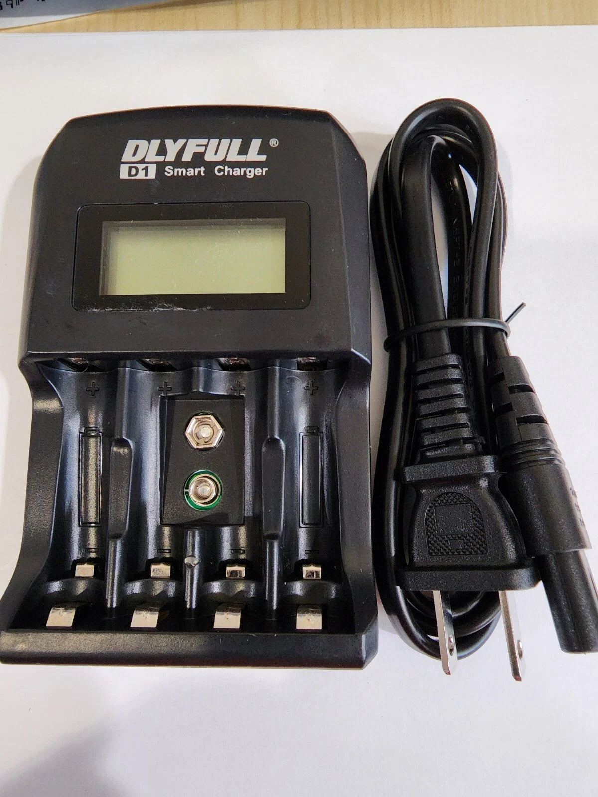 New 110~240v Smart Charger Tester for AA AAA 1.2v and 9v batteries NI-MH NI-CD