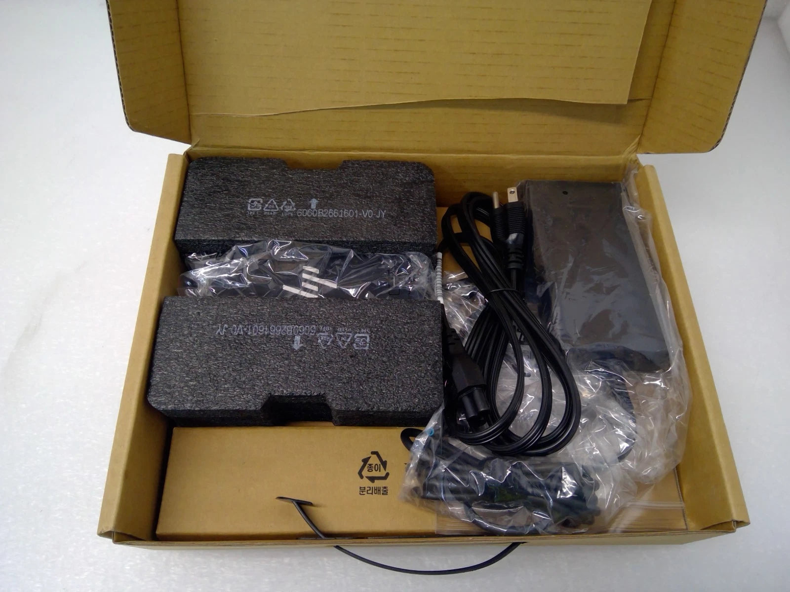 OPEN BOX HP HSN-IX02 G2 USB-C Universal Dock Station 5TW13UT#ABA L75126-001