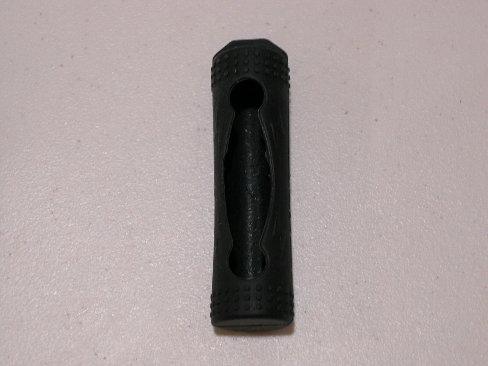 1 x SILICONE PLASTIC STORAGE PROTECTIVE CASE HOLDER 20700 21700 BATTERY BLACK