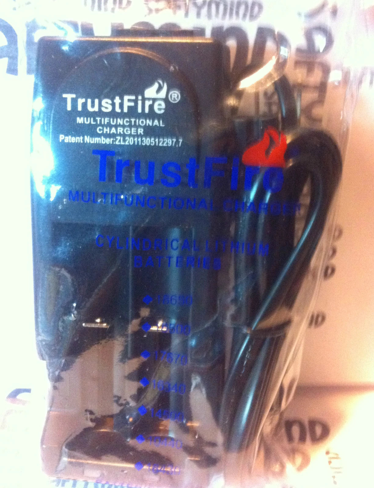 Brand New TF TR-001 Dual Battery Charger 18650, 18500, 18350,17670, 16340