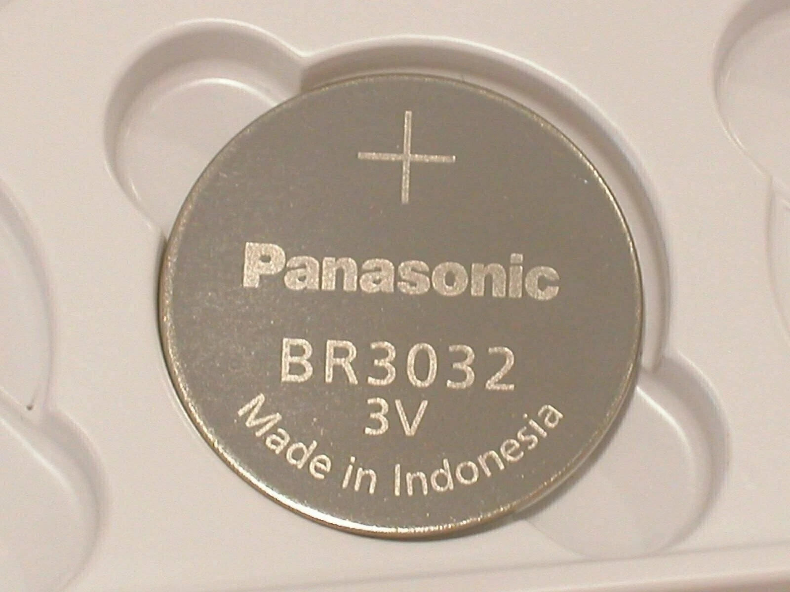 3 NEW PANASONIC CR3032 BR3032 3v Lithium Battery FRESH Expiration date 2028