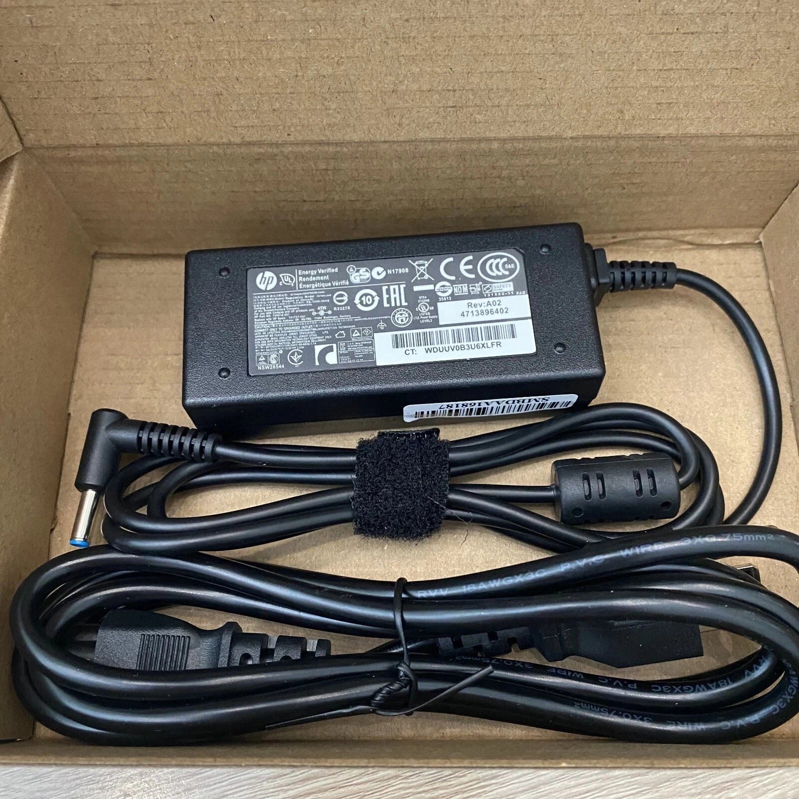 OEM 45W Blue tip AC Adapter Charger for HP 740015-002 741727-001 19.5V 2.31A NEW