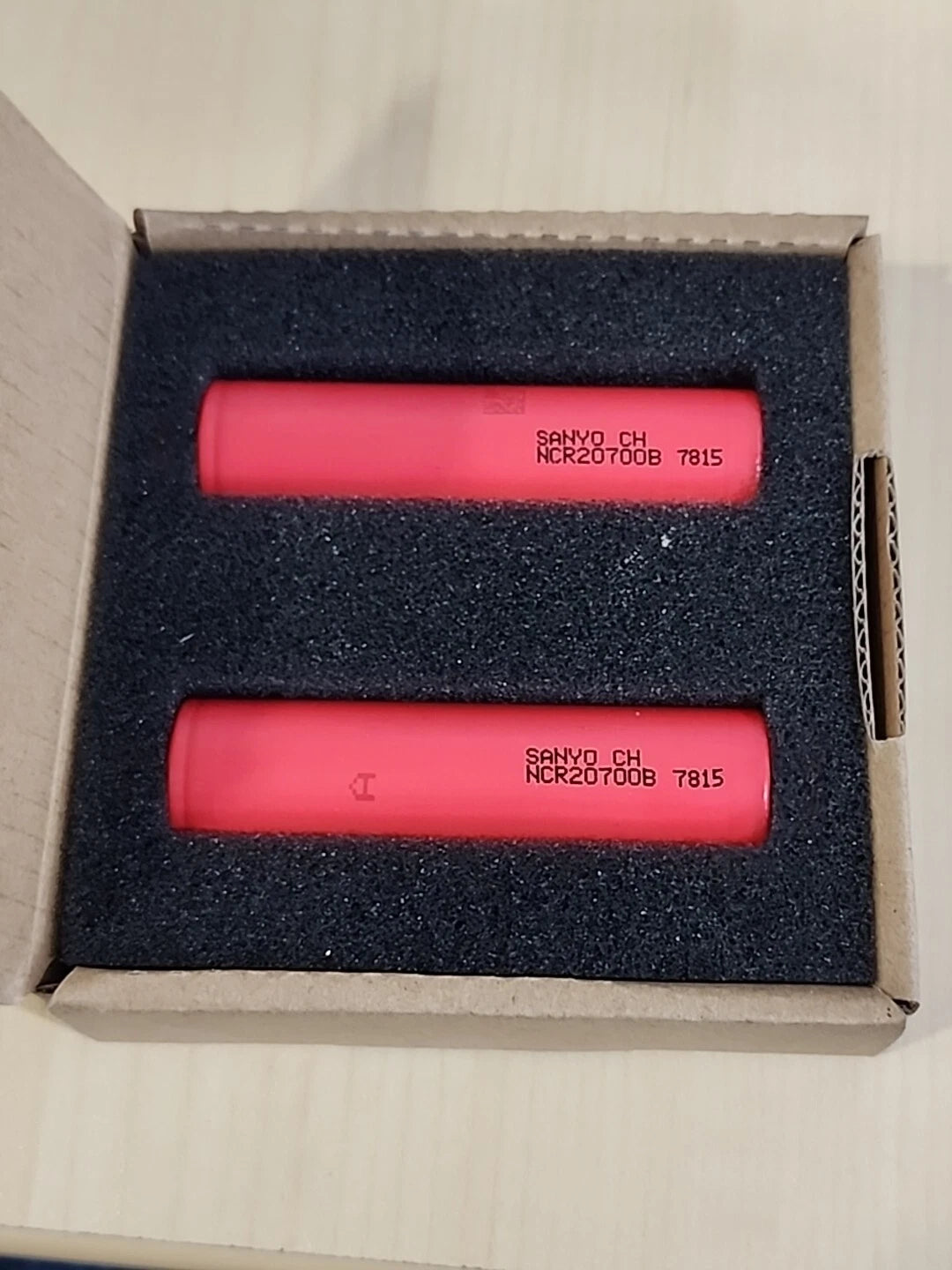 2 x Sanyo NCR20700B RECHARGEABLE Li-ion Battery 3.7v 20a (two batteries)